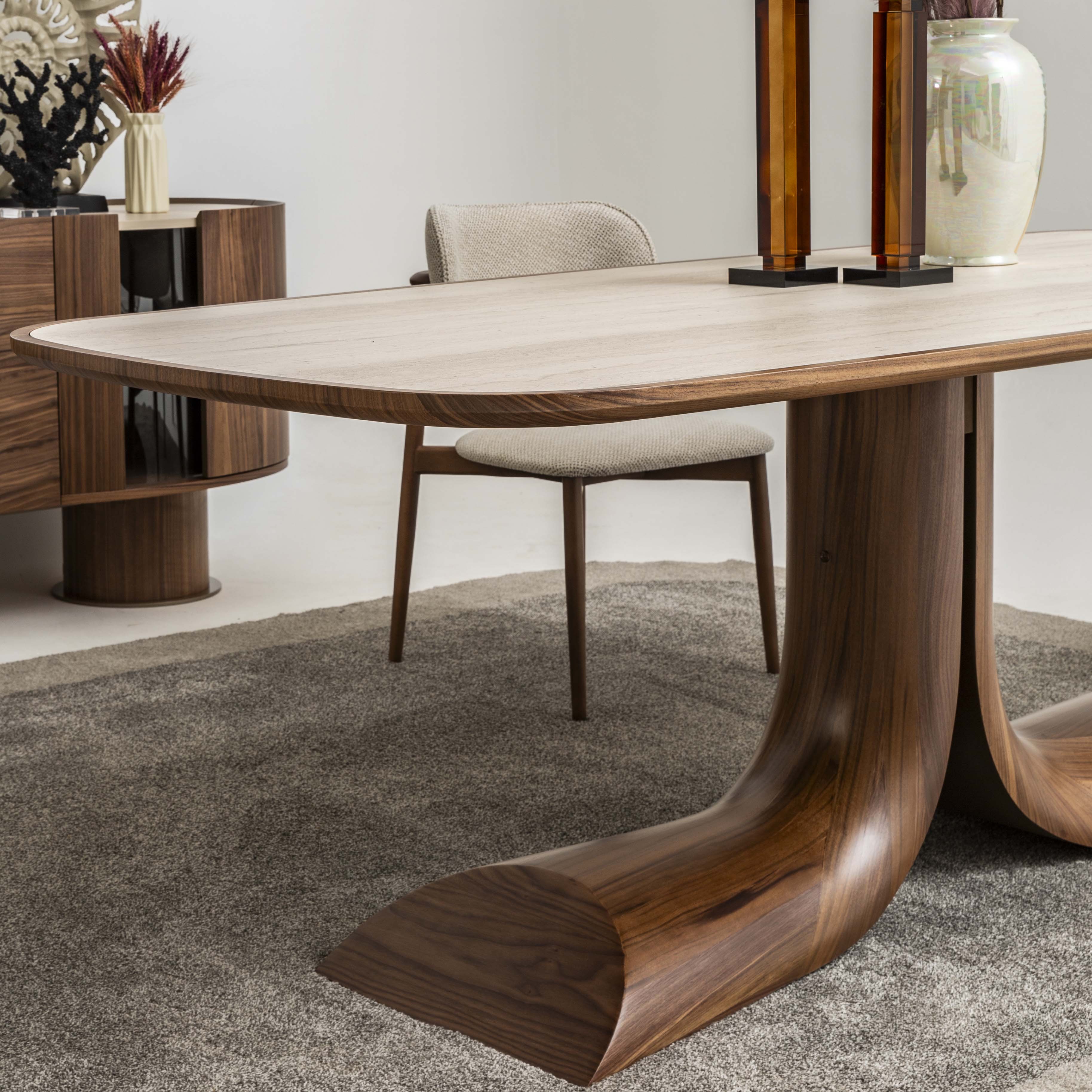 Otto Plus Dining Table