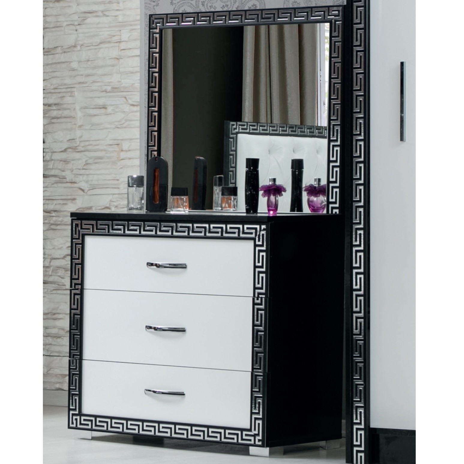Versac Vol1 Dresser With Mirror