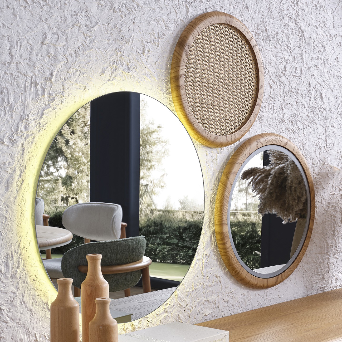 Begonvil Console Mirrors