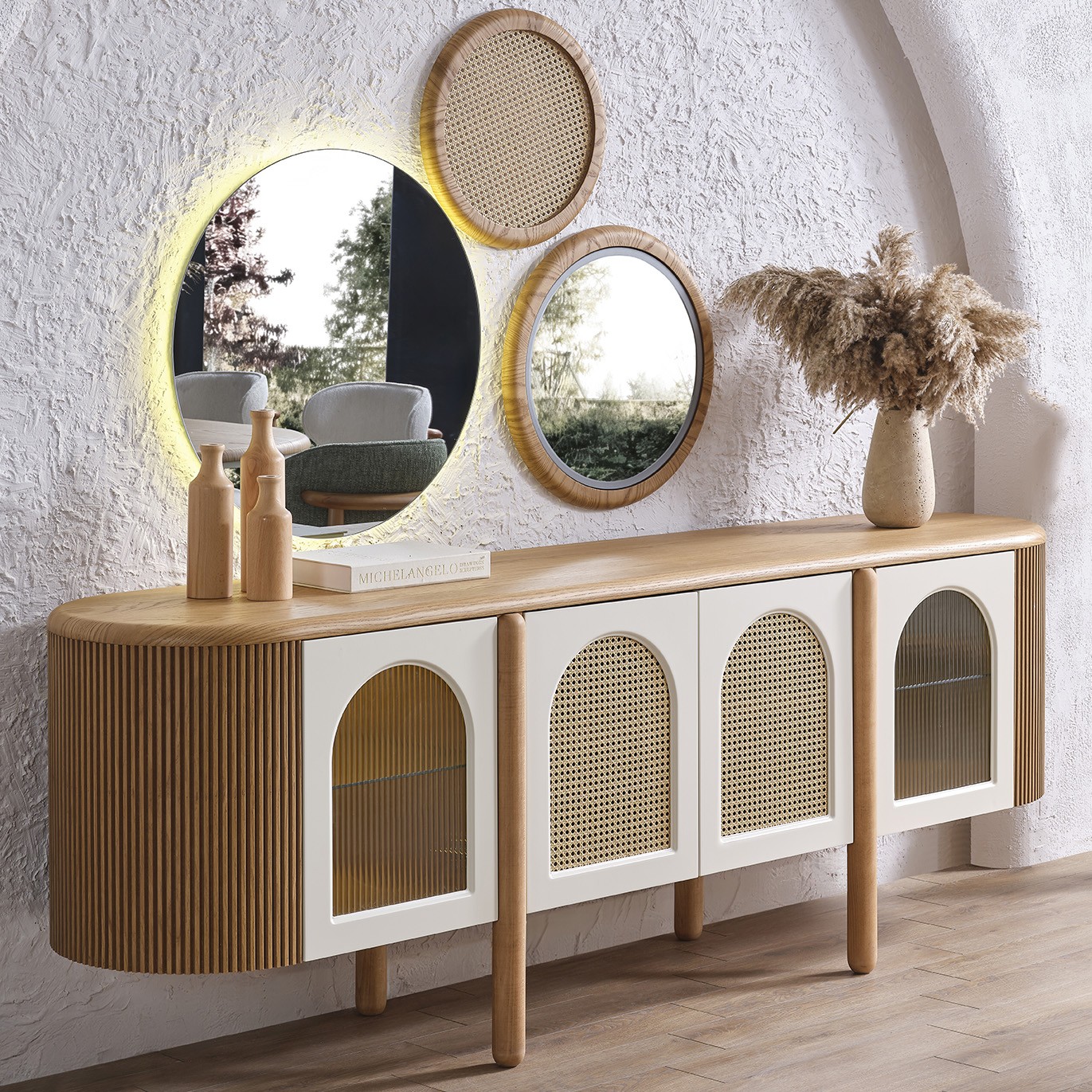 Begonvil Console Mirrors