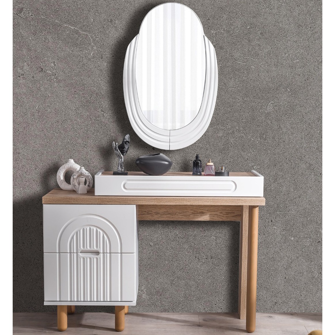 Boerno Dresser With Mirror