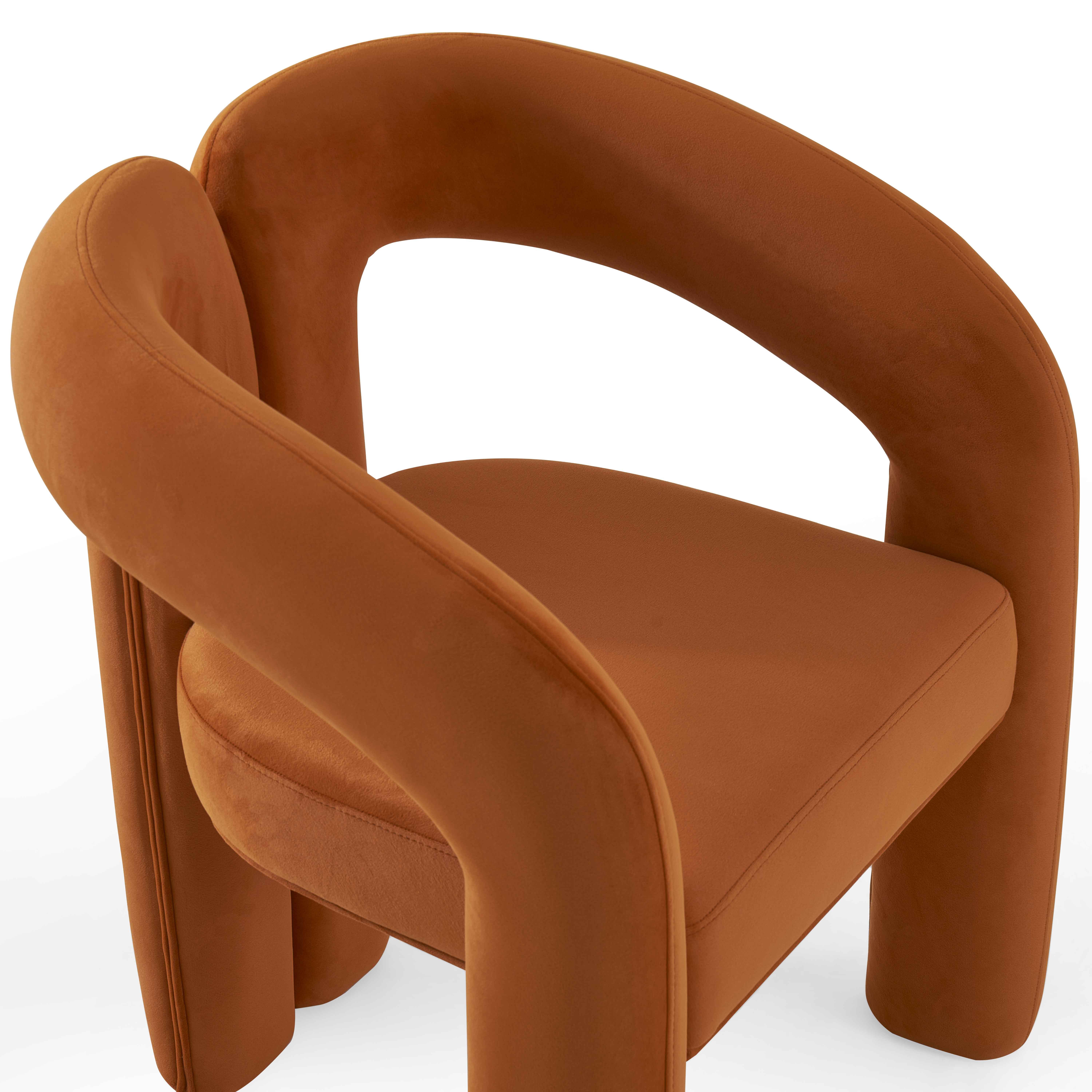 M&M Vol1 Chair