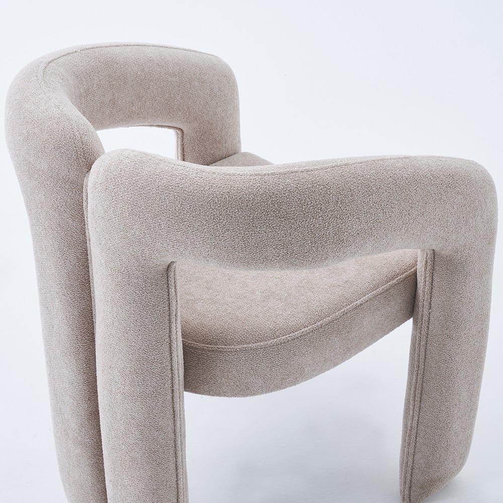 M&M Vol2 Chair