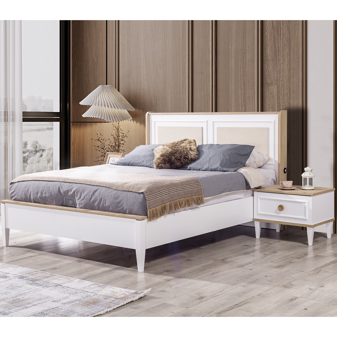 Legna Nightstand