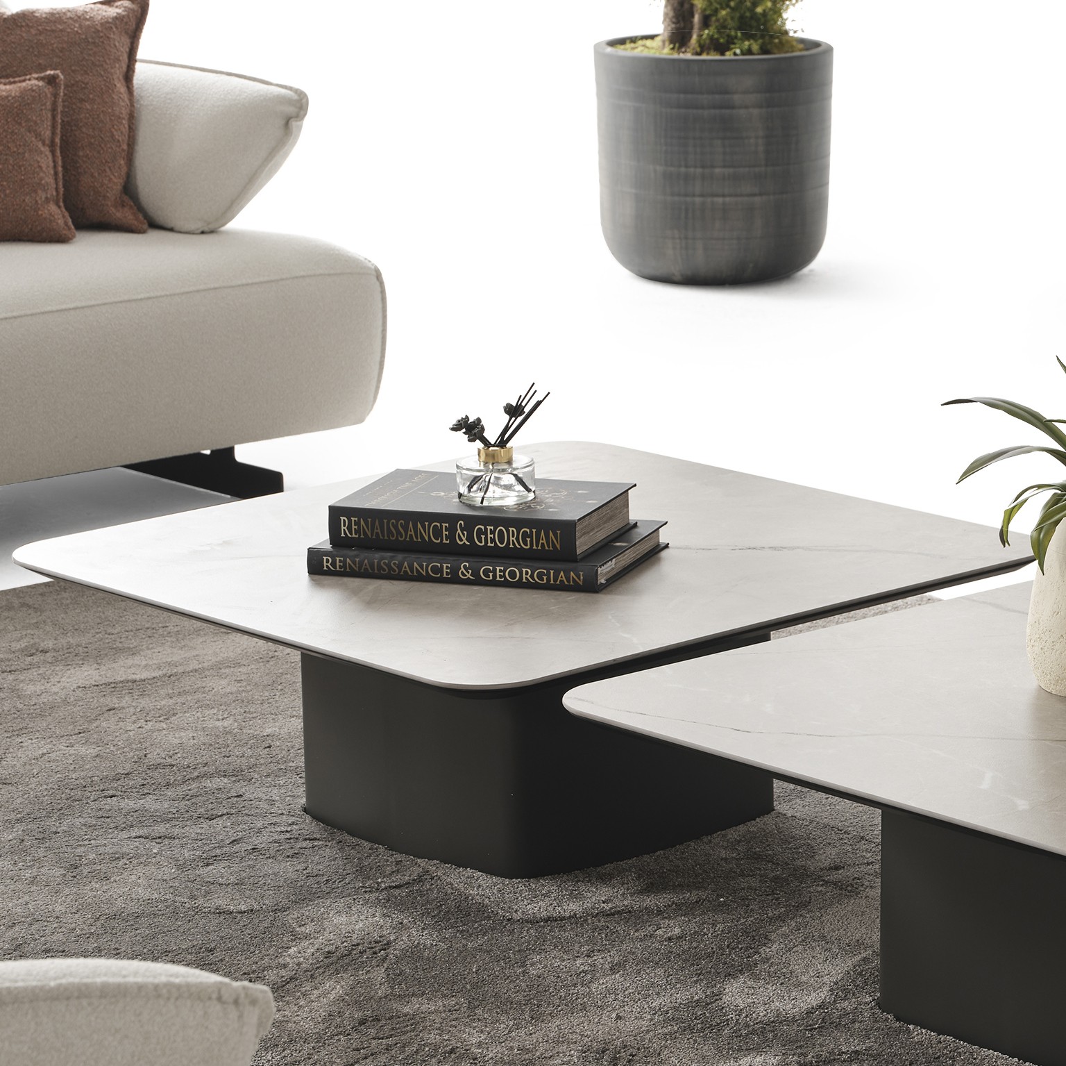 Royal Vol5 Center*2 & Side Tables